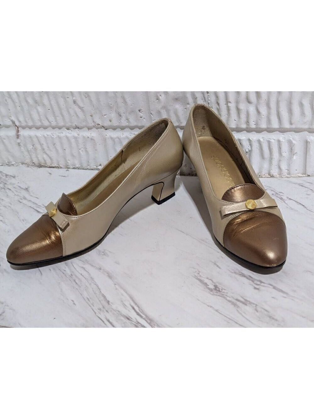California Magdesians Women's Gold Bronze Slip-on Pump 2" Heels Size 6.5